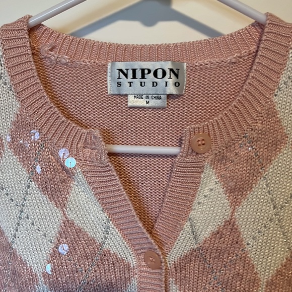 Ladies sparkly sweater sz M pink & white - Picture 2 of 7